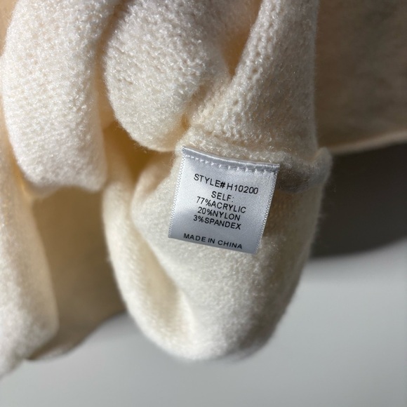 JODIFL Cozy Cream Turtleneck Sweater Oversized Soft Boxy - Picture 5 of 6